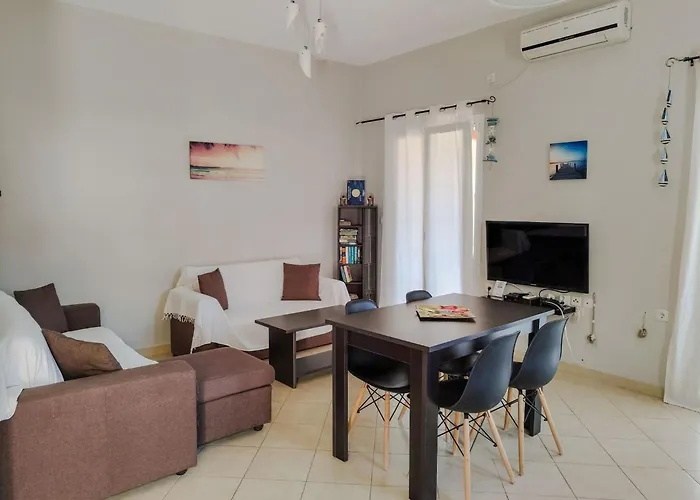 Ferienhaus Gemuetliches Olympia Mit Pool By Interhome Kalámi